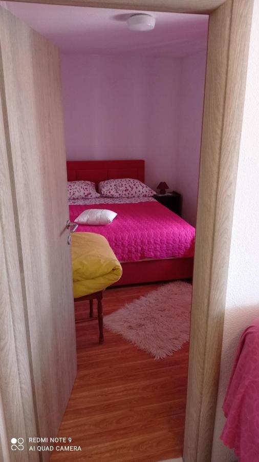 Holiday Home Marija Vrlika Luaran gambar