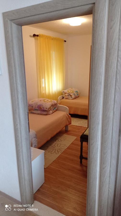 Holiday Home Marija Vrlika Luaran gambar