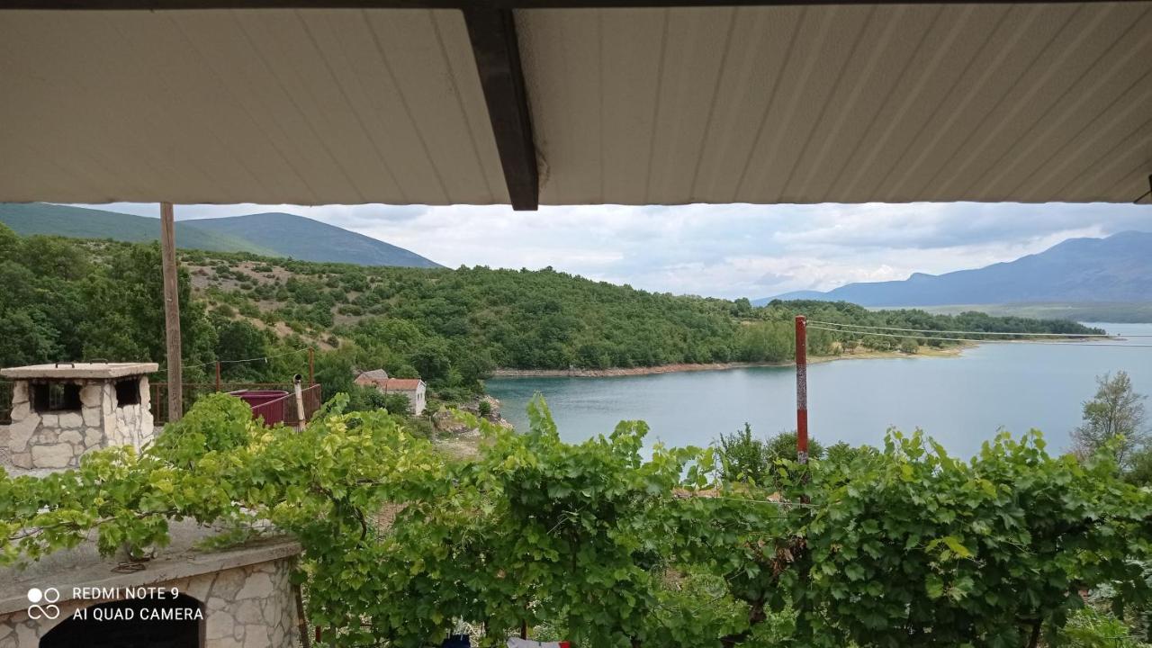 Holiday Home Marija Vrlika Luaran gambar
