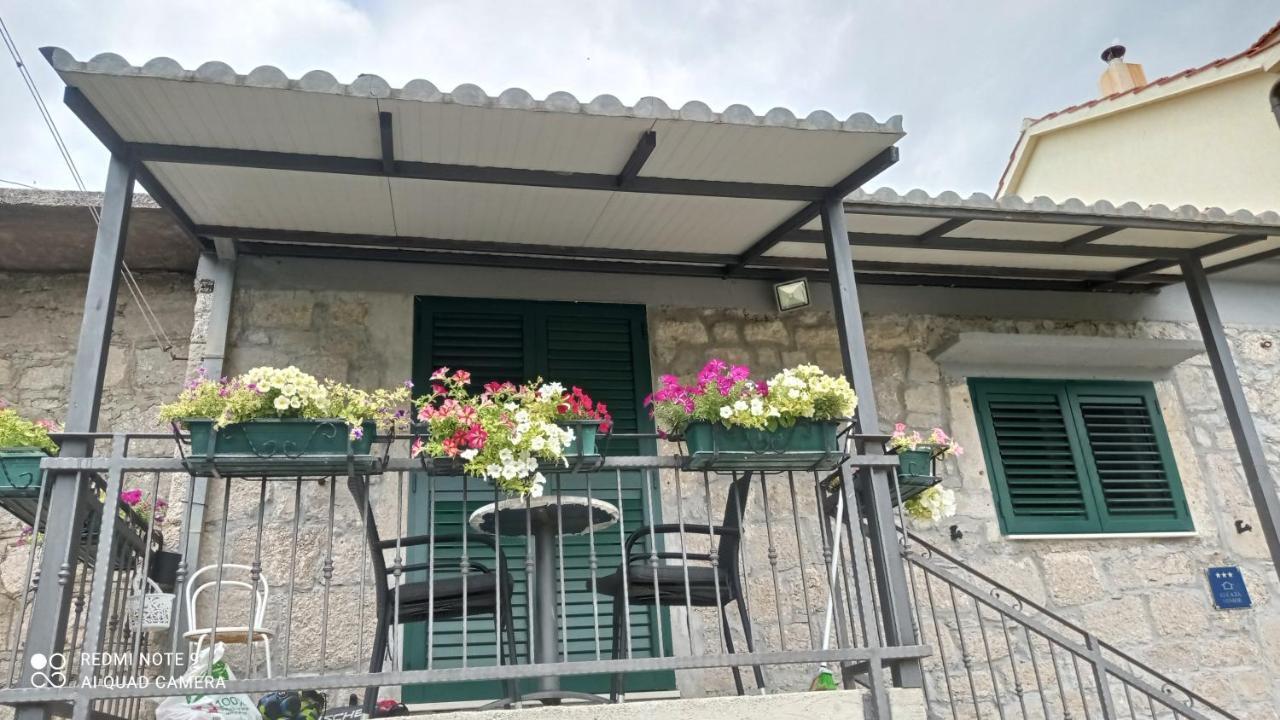 Holiday Home Marija Vrlika Luaran gambar
