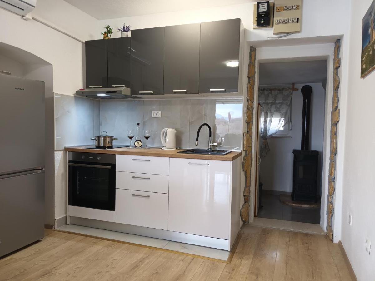 Holiday Home Marija Vrlika Luaran gambar