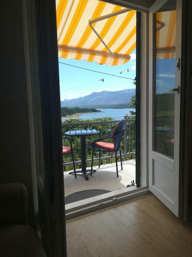 Holiday Home Marija Vrlika Luaran gambar
