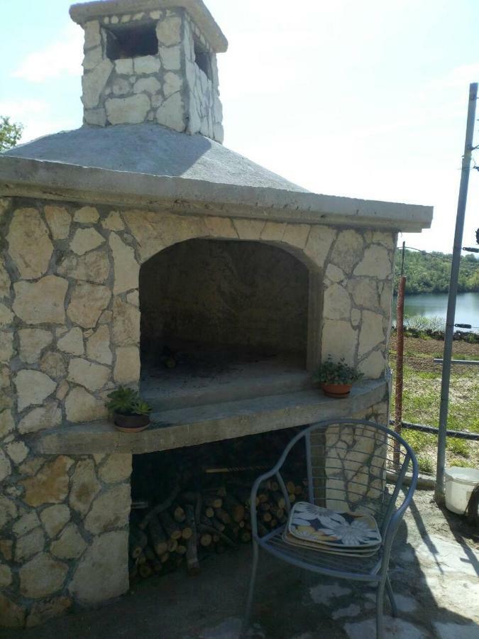 Holiday Home Marija Vrlika Luaran gambar