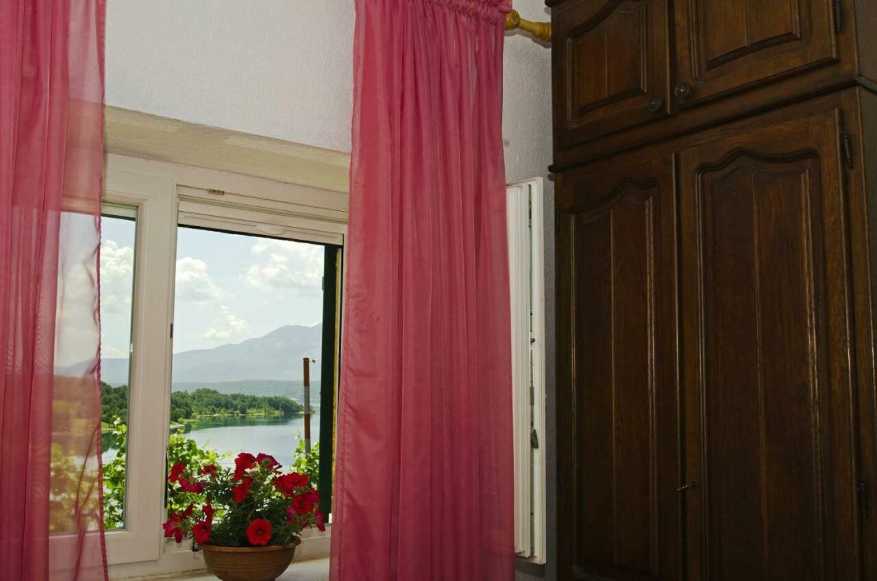 Holiday Home Marija Vrlika Luaran gambar