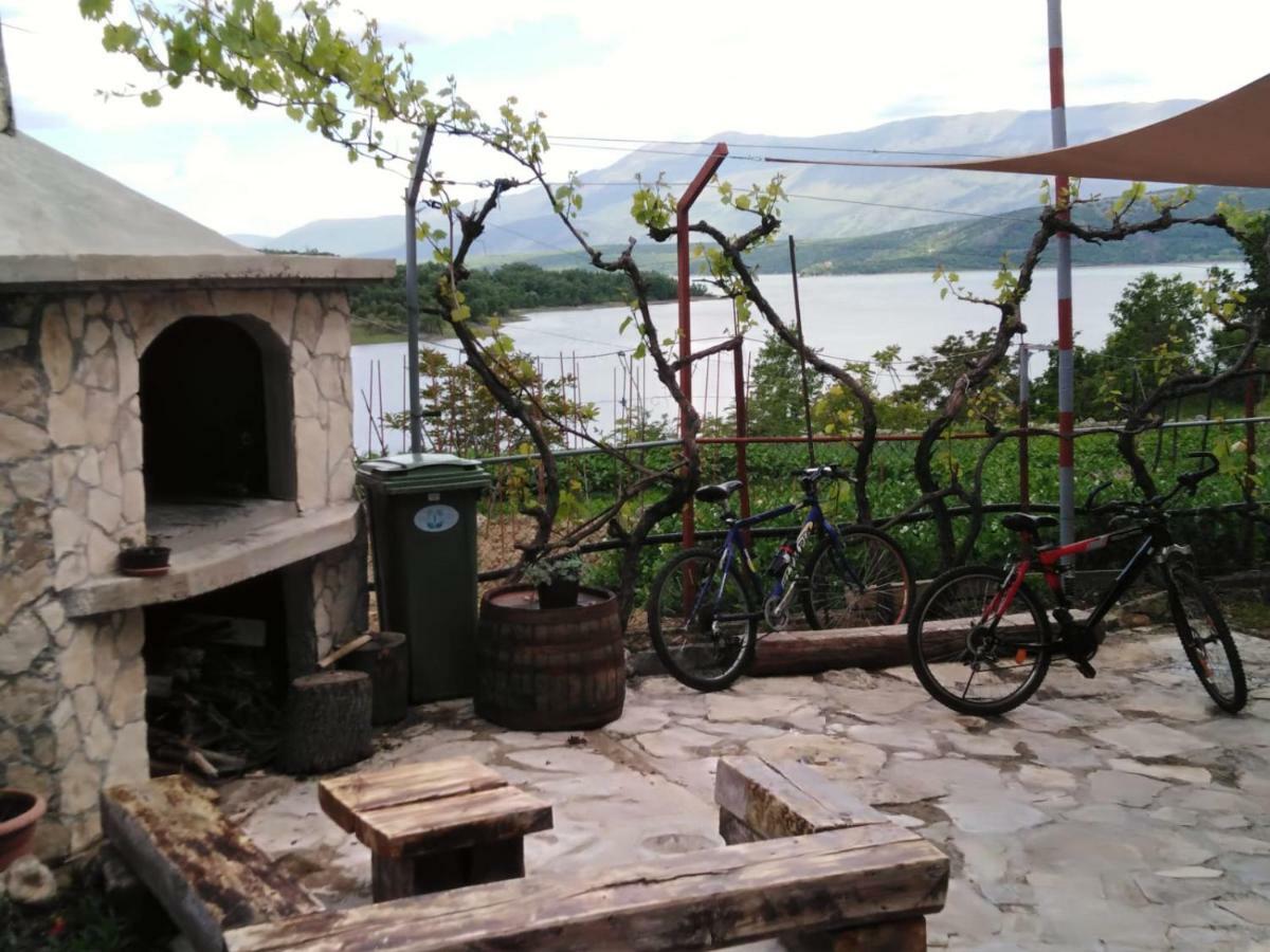 Holiday Home Marija Vrlika Luaran gambar