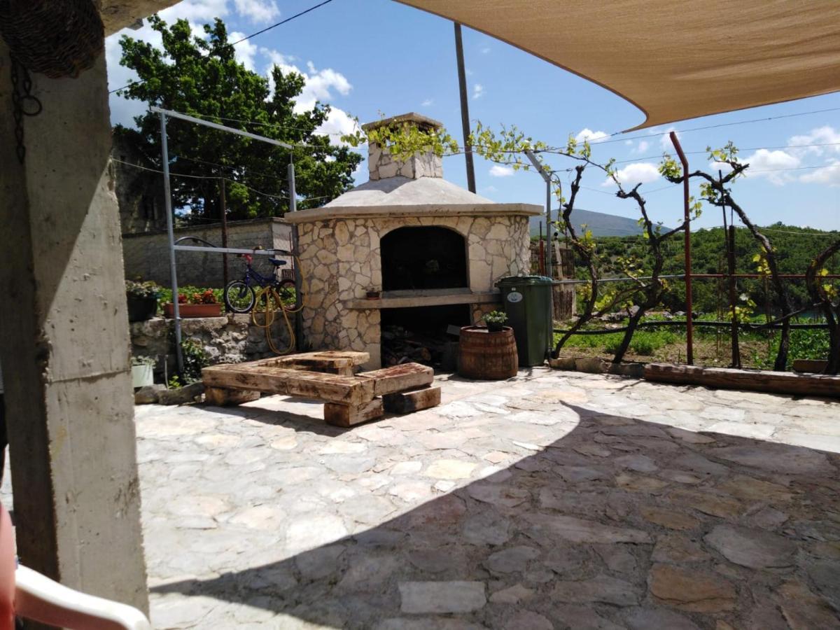Holiday Home Marija Vrlika Luaran gambar